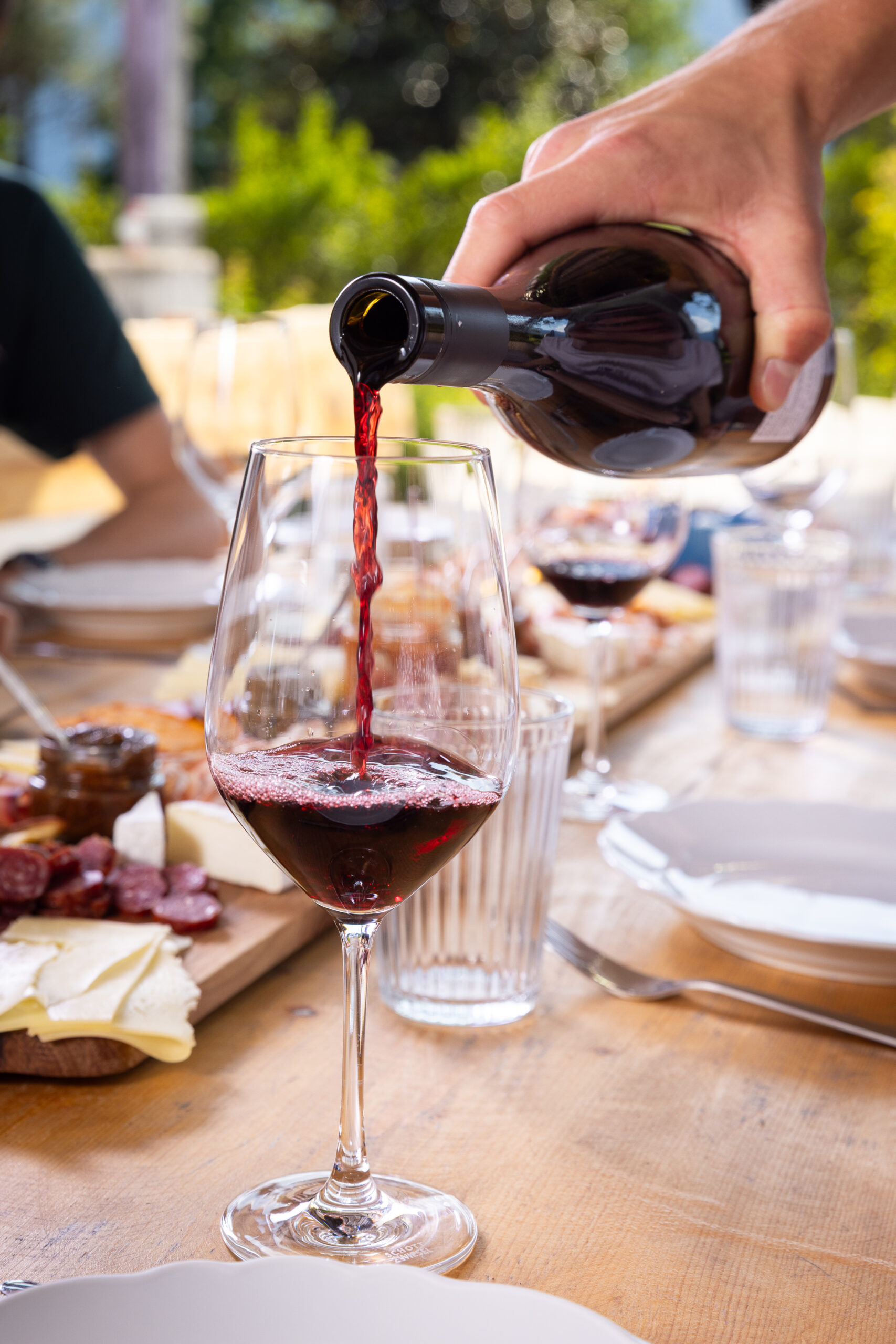 Regionaler Verkostungsabend mit hofeigenen Produkten und Weinen der Kellerei Meran am Innerbachlerhof Südtirol